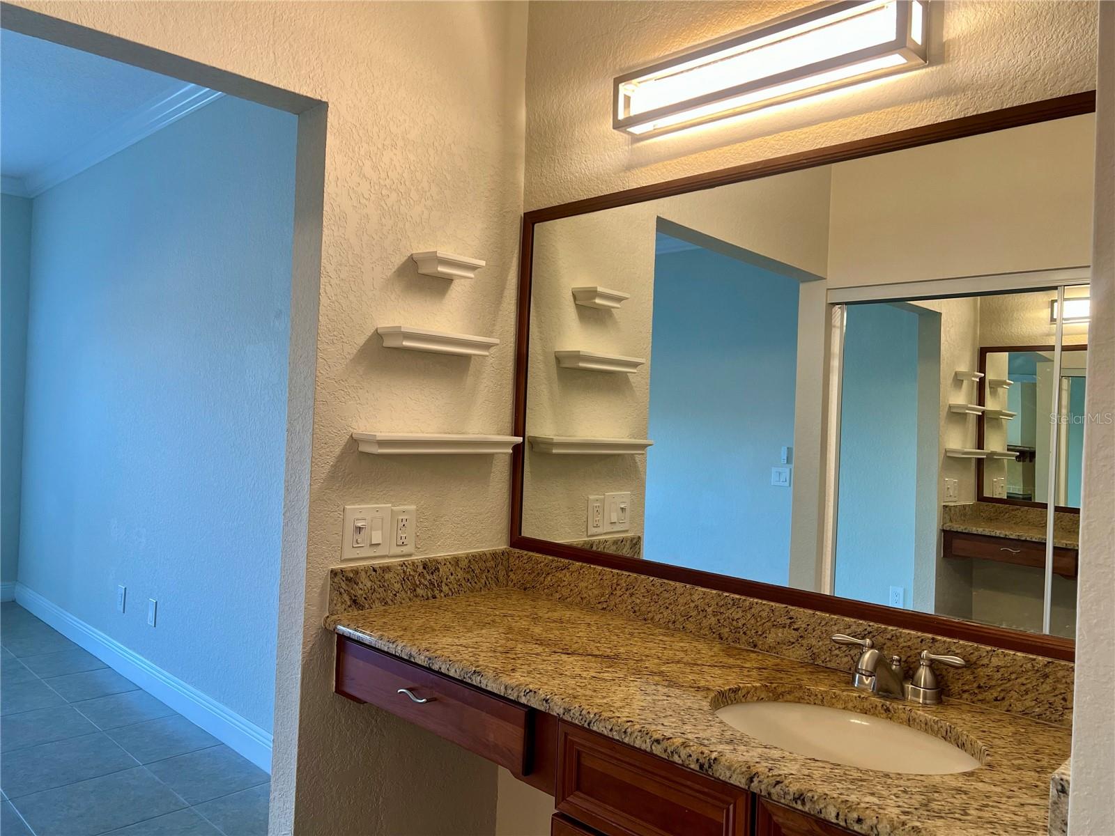 HAMPTONS OF HEATHROW 1 THE - Residential