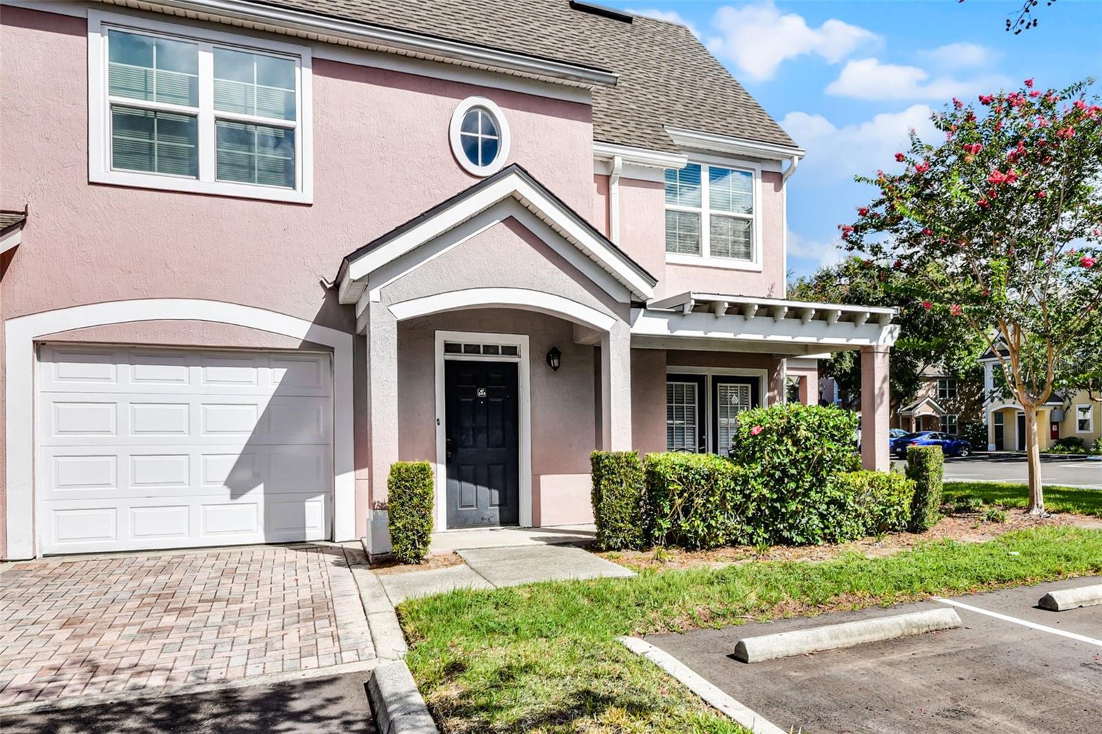HAMPTONS AT METROWEST CONDO - Residential
