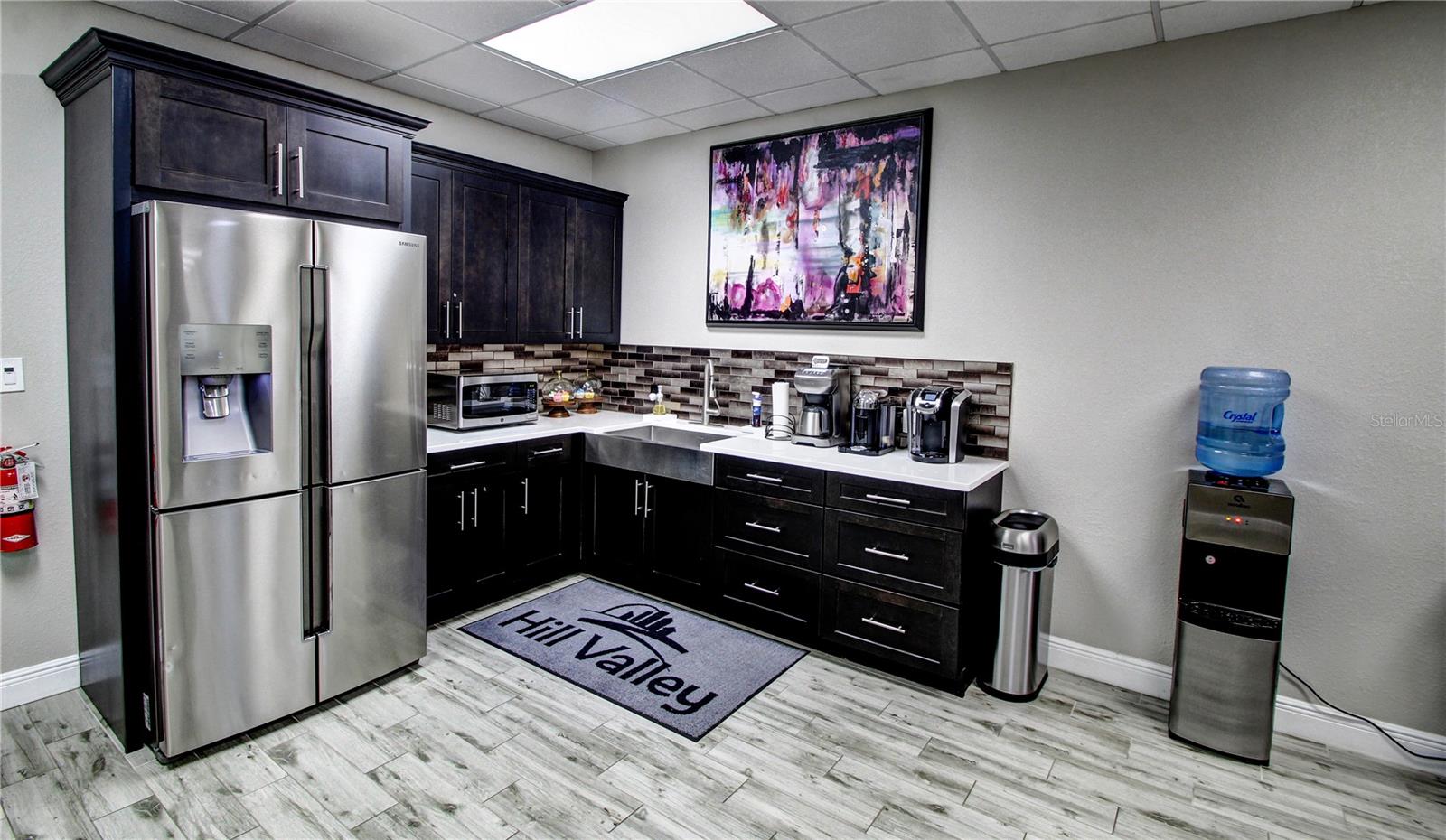 PINEBROOKE BUS PARK PH - Commercial Lease