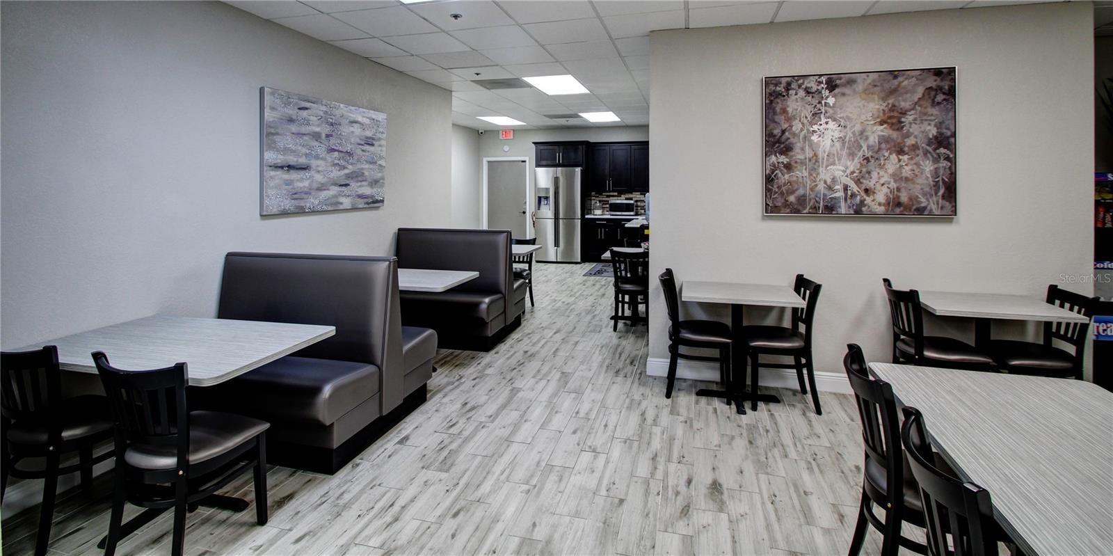 PINEBROOKE BUS PARK PH - Commercial Lease