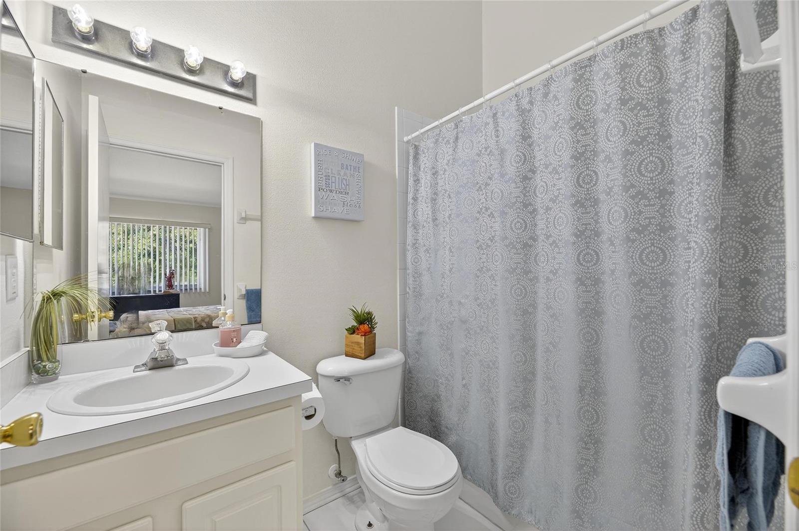 REGENCY KEY TWNHMS - Residential