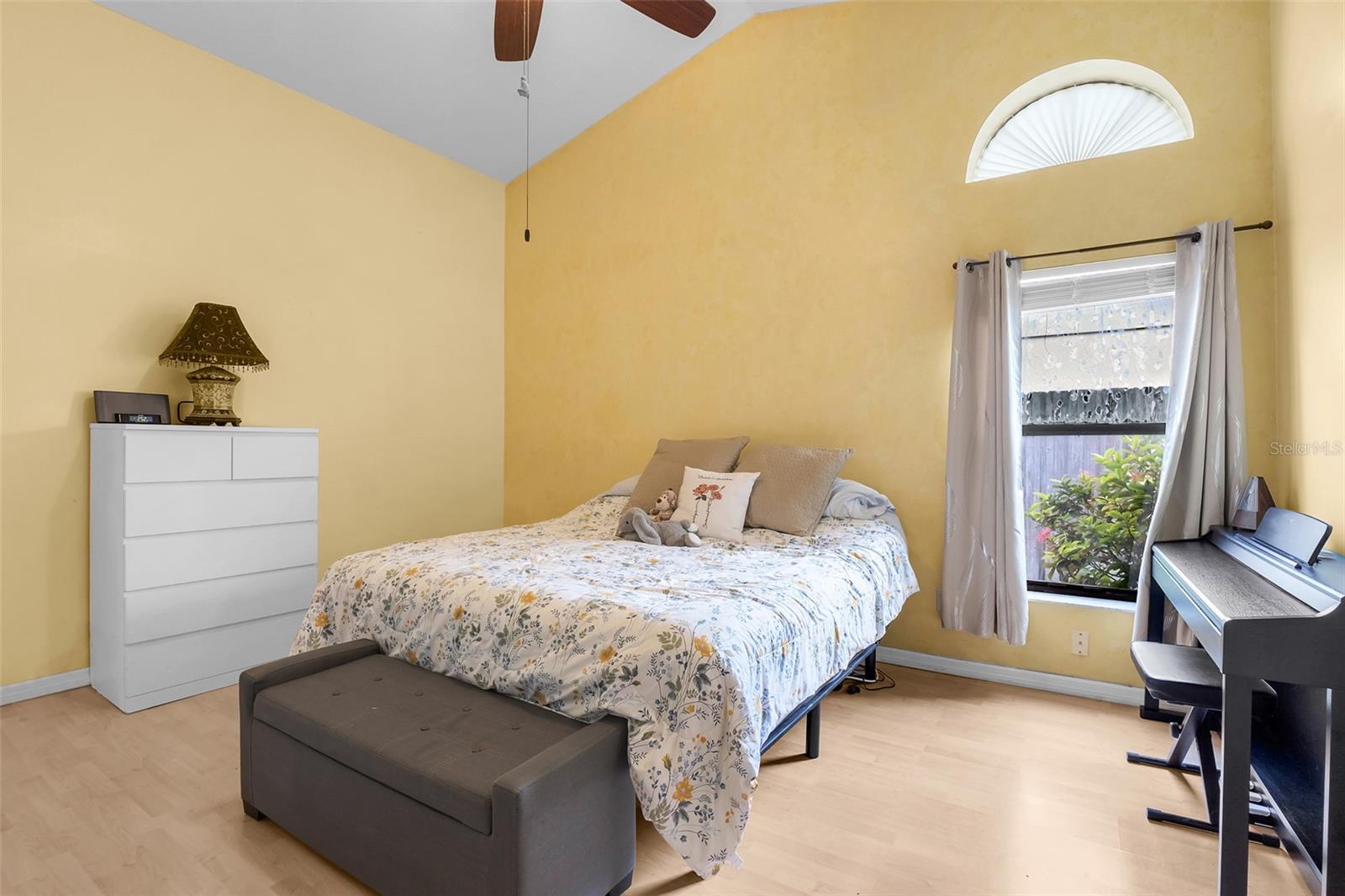 OAK HOLLOW PH 4 - Residential
