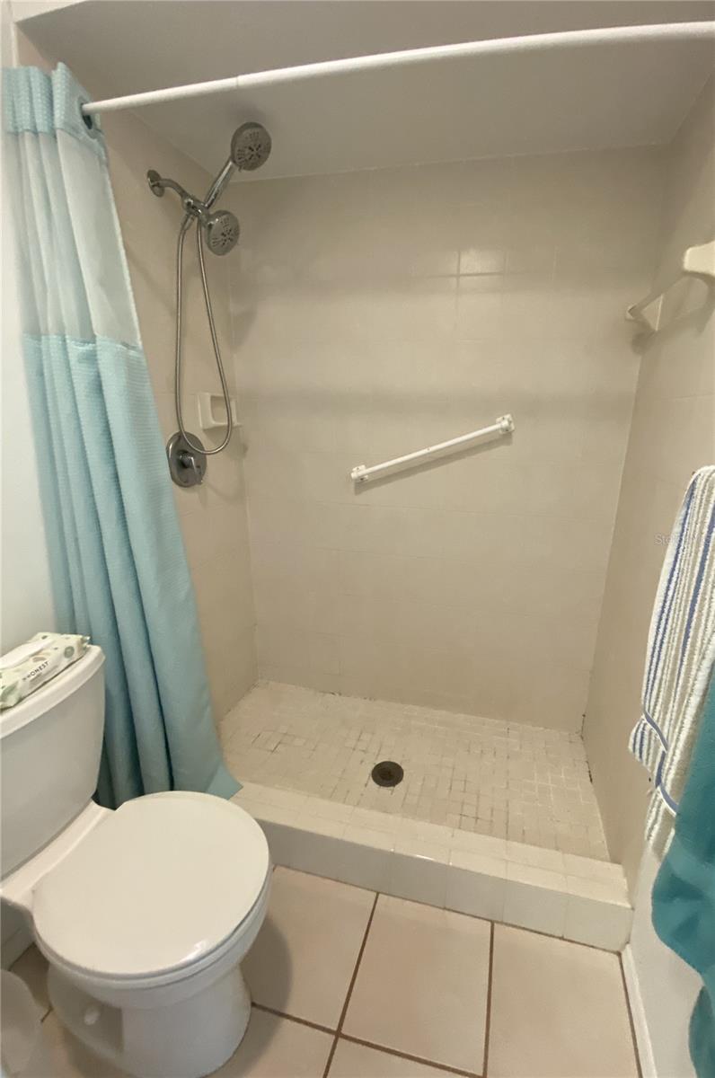 HERON LAKES - Residential