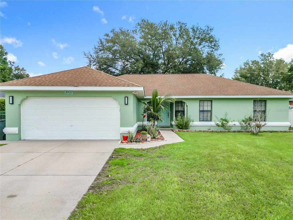 Photo of 3931 SW 130th Loop, Ocala, FL 34473 (MLS # O6330468)