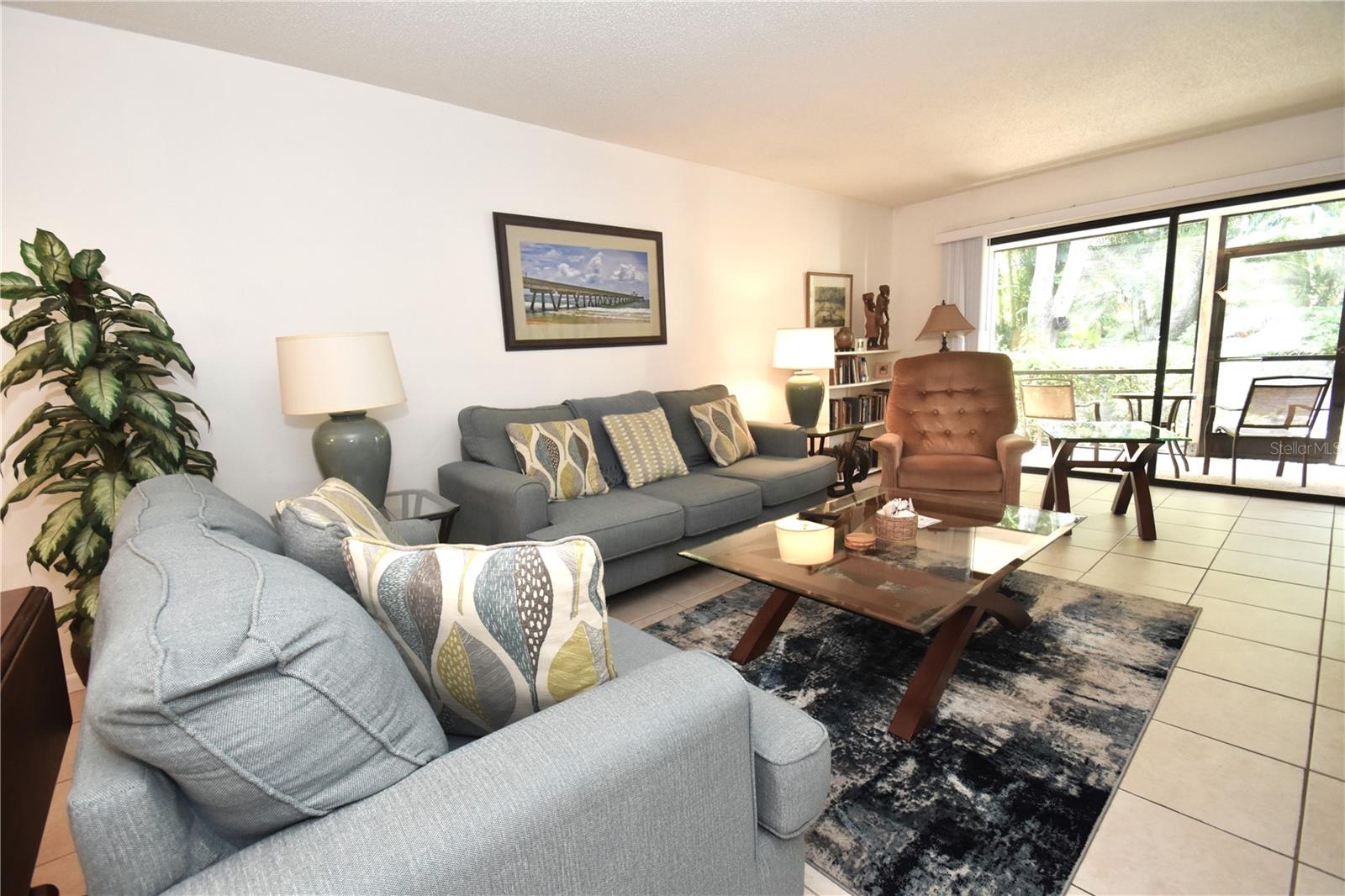 PELICAN COVE XI - Residential Lease