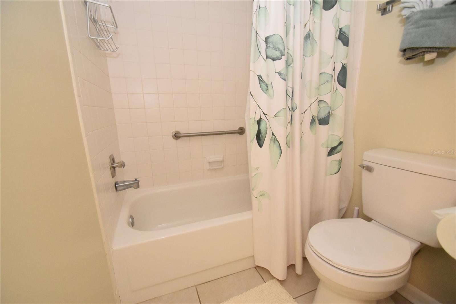 PELICAN COVE XI - Residential Lease