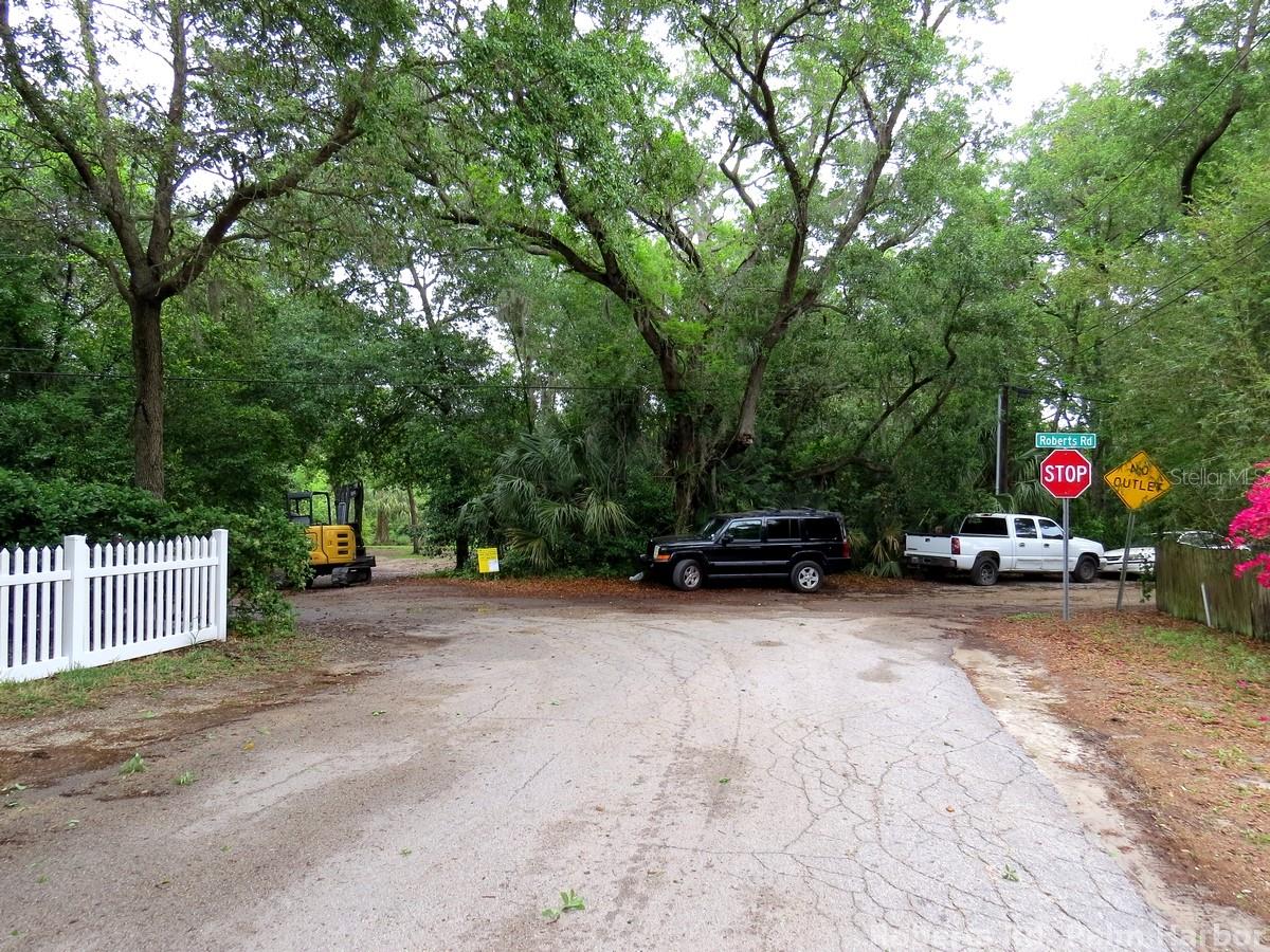 TAMPA & TARPON SPGS LAND CO - Land