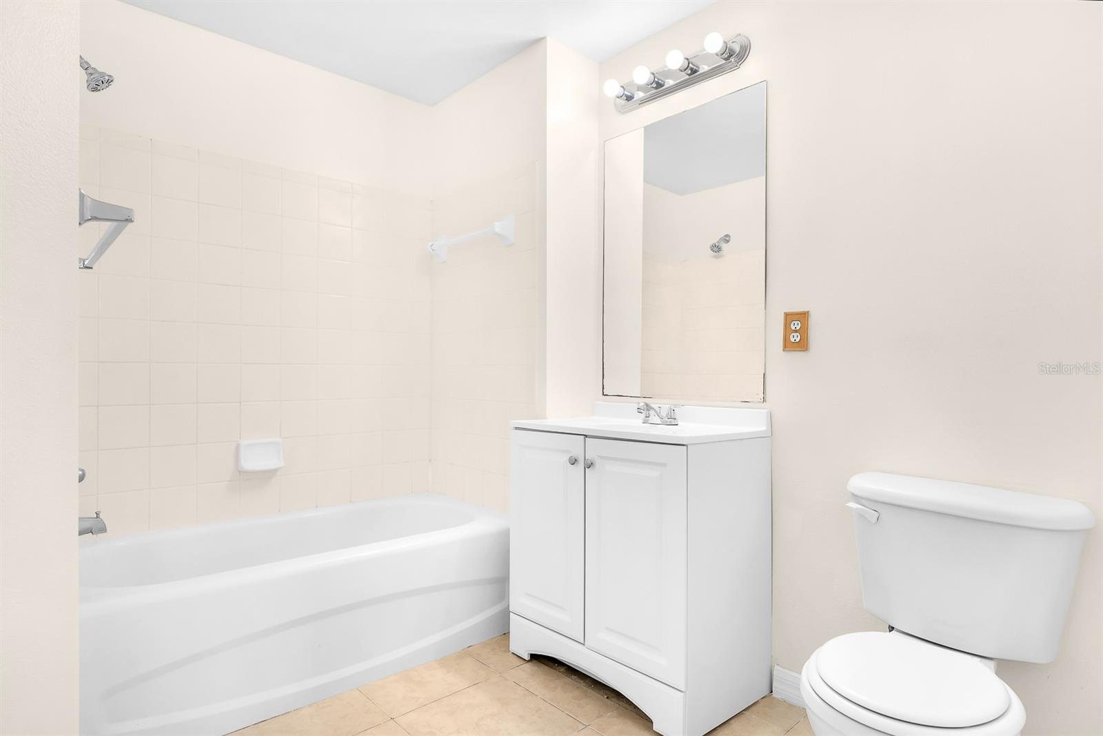 PALMS VILLA RESIDENCES - Residential Lease