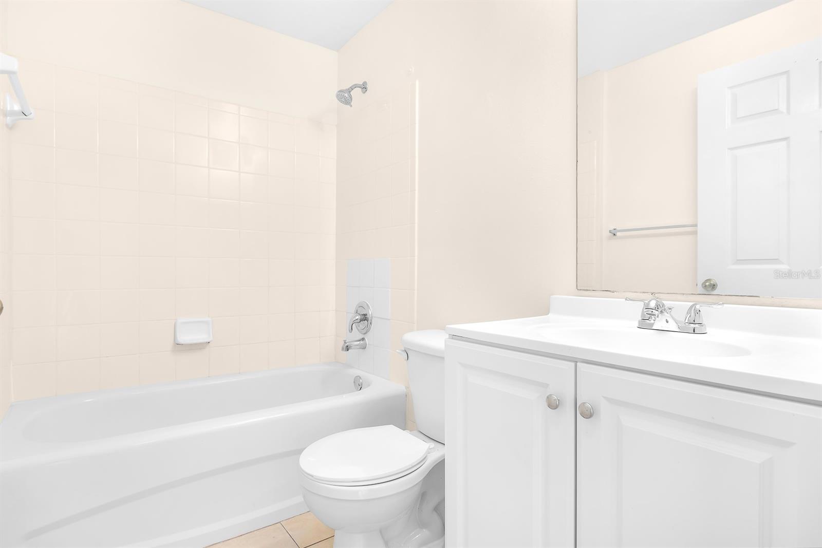 PALMS VILLA RESIDENCES - Residential Lease