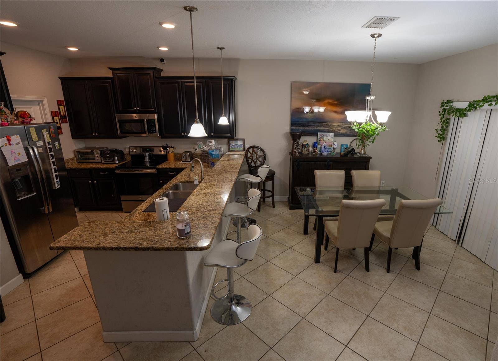 HIDDEN OAKS TWNHMS - Residential