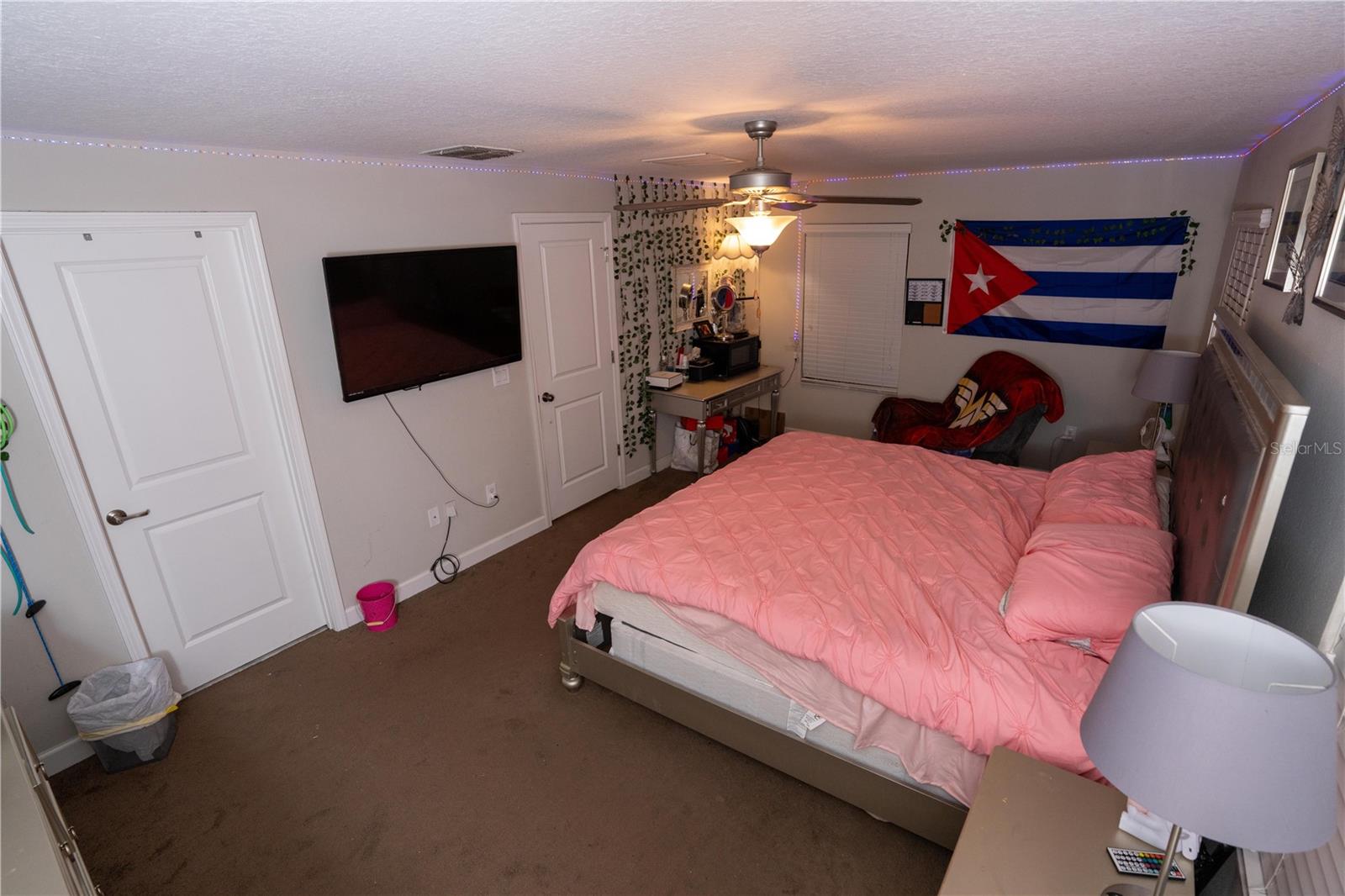 HIDDEN OAKS TWNHMS - Residential