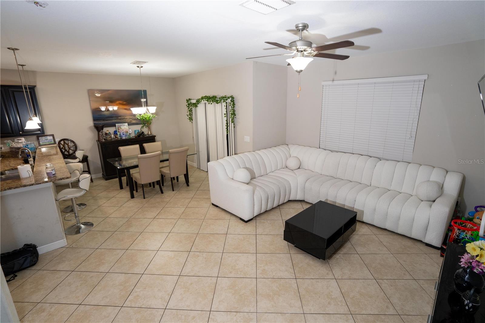 HIDDEN OAKS TWNHMS - Residential