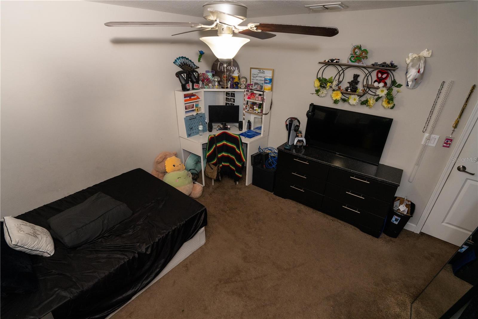 HIDDEN OAKS TWNHMS - Residential