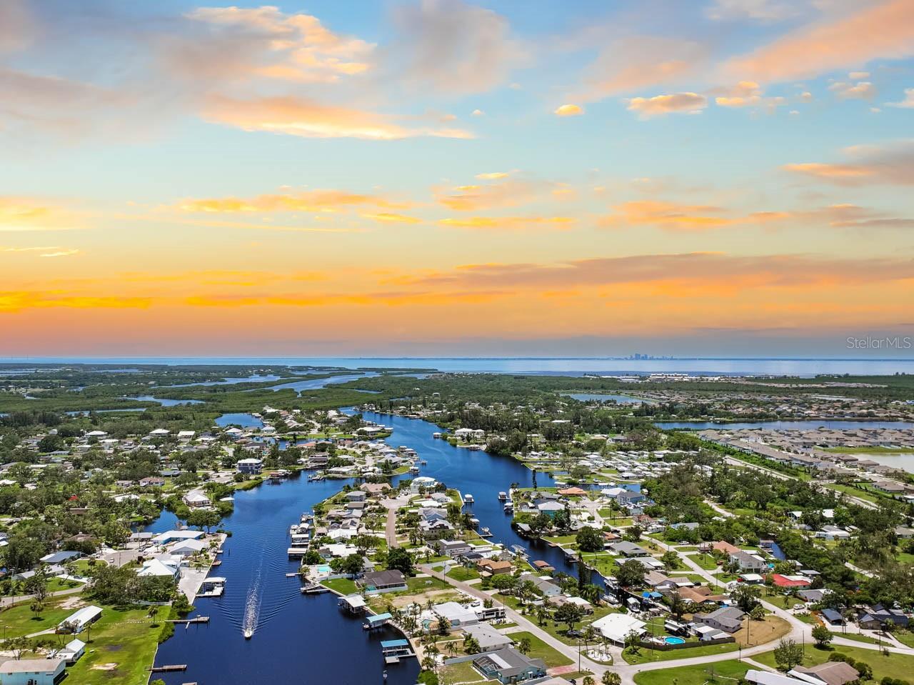 KIMS COVE - Residential