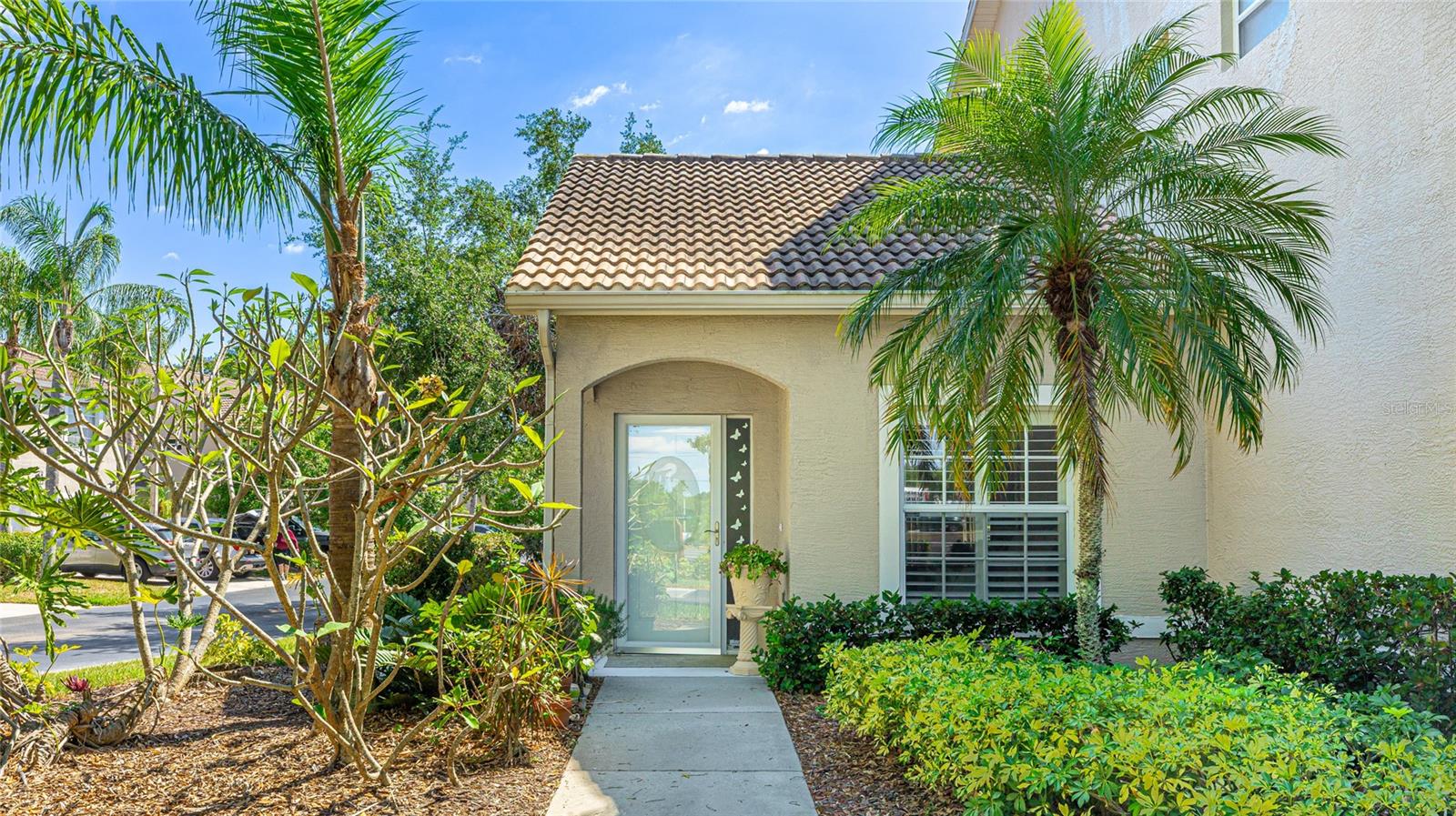 BACK ON THE MARKET! (Buyer financing fell through)~ Turnkey Furnished 2BR/2BA First-Floor Condo in Tara Golf & Country Club!
Welcome to this beautifully maintained 2-bedroom, 2-bathroom first-floor condo in the highly sought-after Tara Golf & Country Club community in Bradenton. Ideally located near I-75, top shopping destinations, and just a short drive to the Gulf Coast beaches, this home offers both convenience and lifestyle.
Inside, you’ll find an open floor plan with plenty of natural light, a dedicated dining space in the kitchen, and a spacious Florida sunroom at the back of this end unit—perfect for relaxing or entertaining year-round. The large primary bedroom includes an en-suite bathroom and a generous walk-in closet. A second bedroom offers plenty of space for guests, a home office, or additional living flexibility. This home is being sold turnkey furnished, allowing you to move right in and start enjoying Florida living with ease.
Additional features include a one-car garage and access to a well-maintained community pool, all within a vibrant golf course community known for its welcoming atmosphere and amenities.
Whether you're seeking a full-time residence, seasonal retreat, or investment property, this one checks all the boxes.