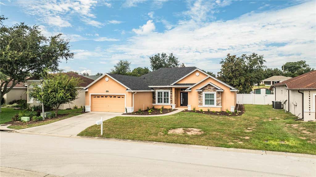Photo of 6331 Alamanda Hills Drive, Lakeland, FL 33813 (MLS # L4964506)