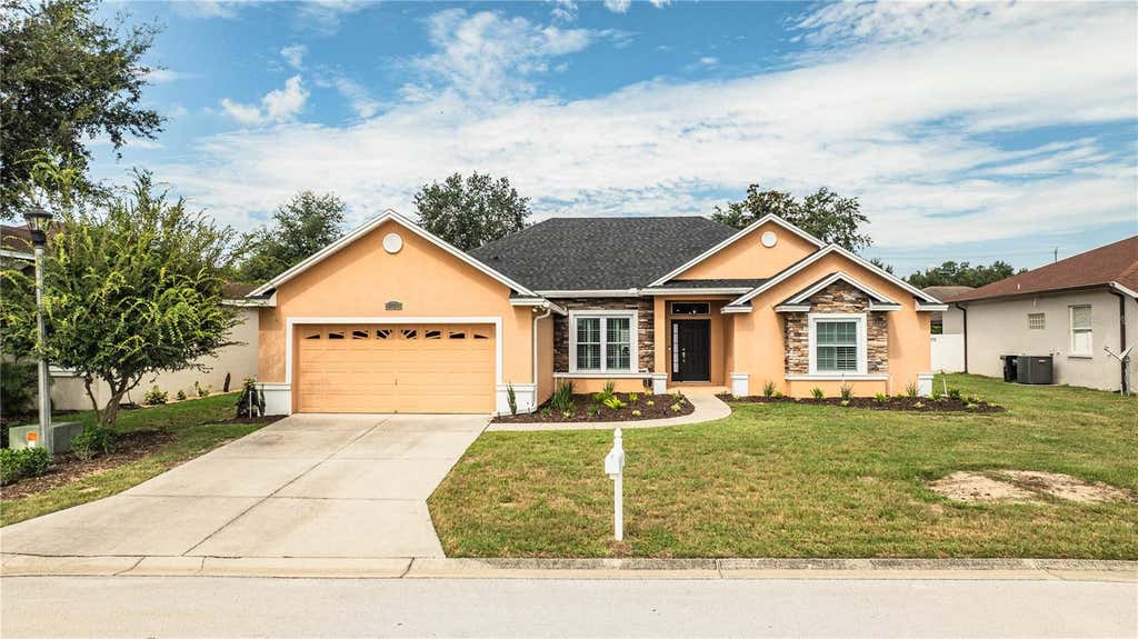 Photo of 6331 Alamanda Hills Drive, Lakeland, FL 33813 (MLS # L4964506)