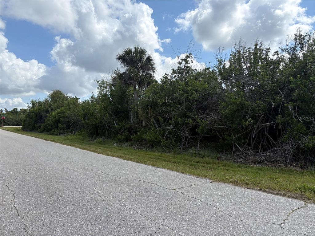 Photo of 6094 Collier Street, Englewood, FL 34224 (MLS # D6142259)