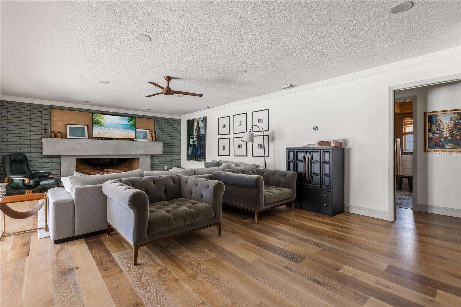 LAKE CONWAY WOODS - Residential