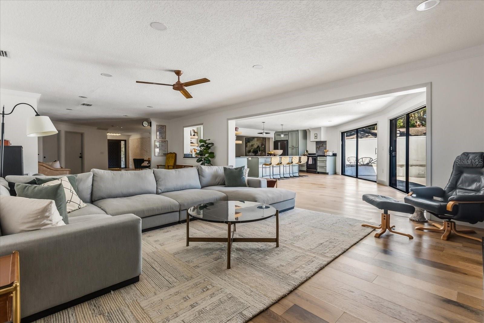 LAKE CONWAY WOODS - Residential