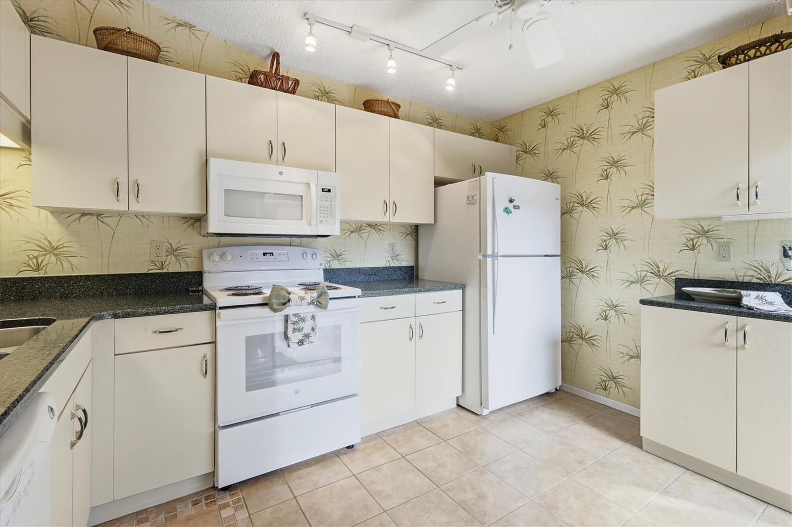 FORTY THREE WEST OAKS II - Residential