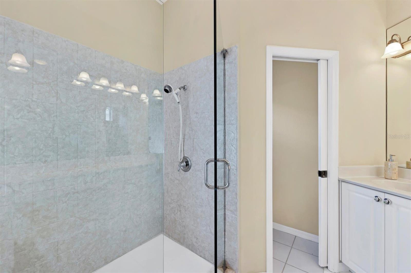 UNIVERSITY PARK COUNTRY CLUB / LENNOX GARDENS - Residential