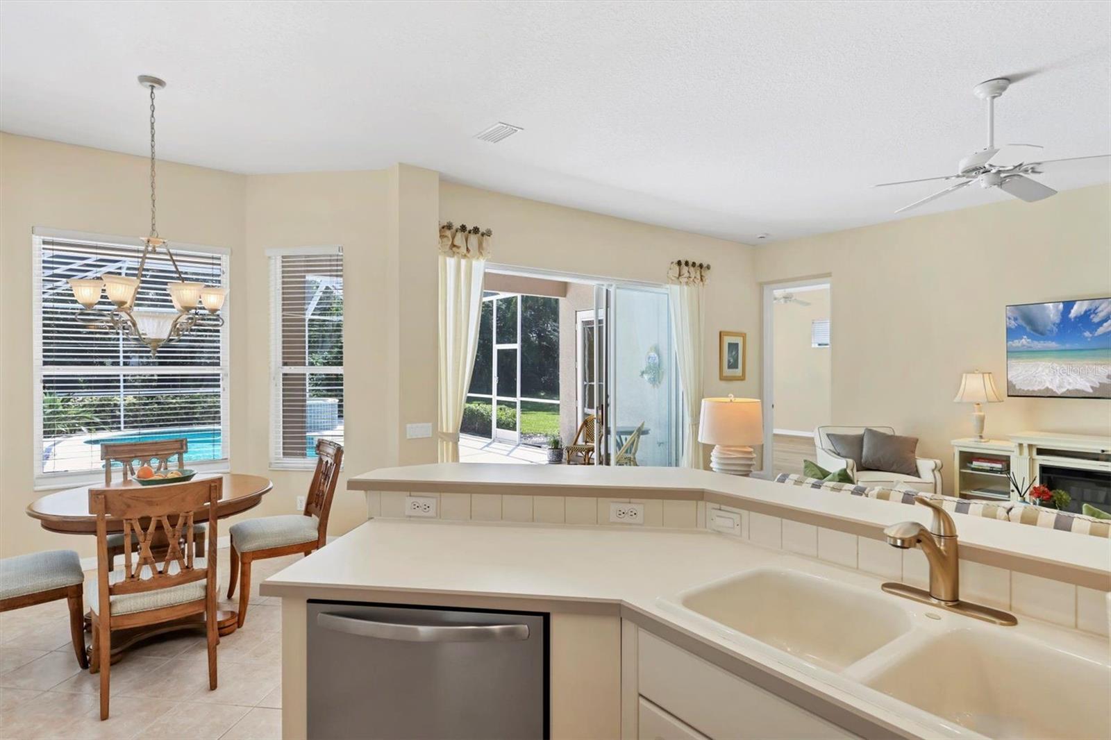 UNIVERSITY PARK COUNTRY CLUB / LENNOX GARDENS - Residential