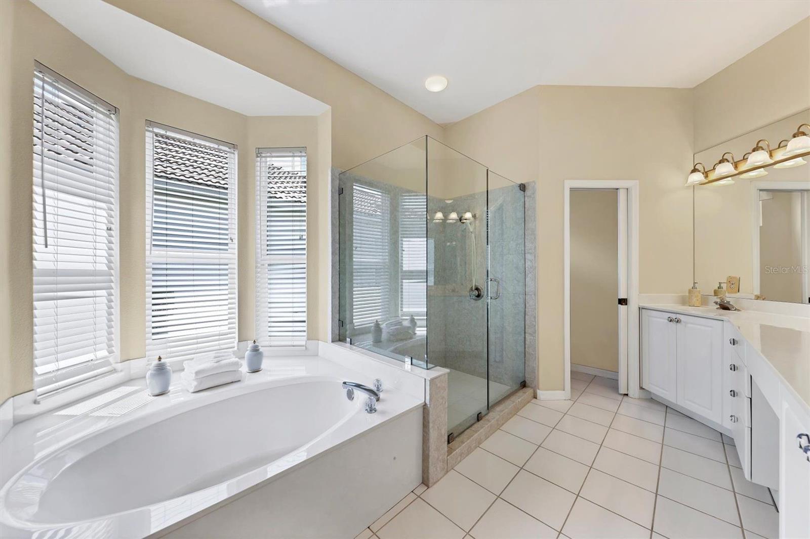 UNIVERSITY PARK COUNTRY CLUB / LENNOX GARDENS - Residential