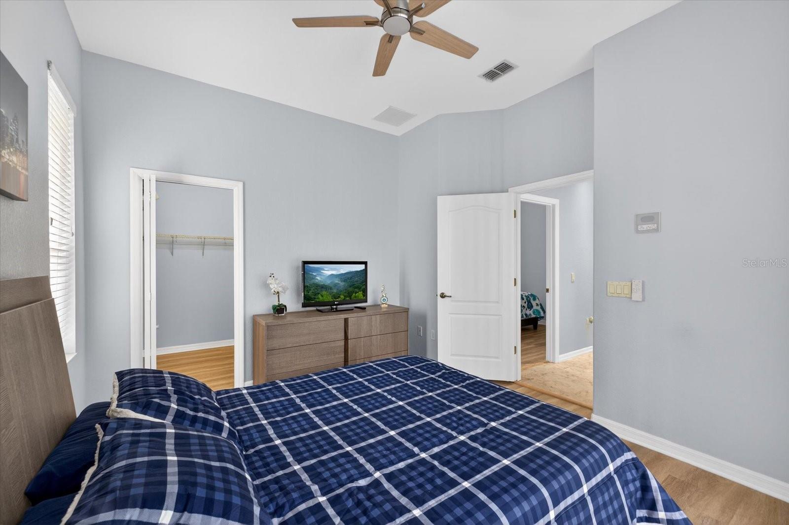 LONG LAKE ESTATES - Residential