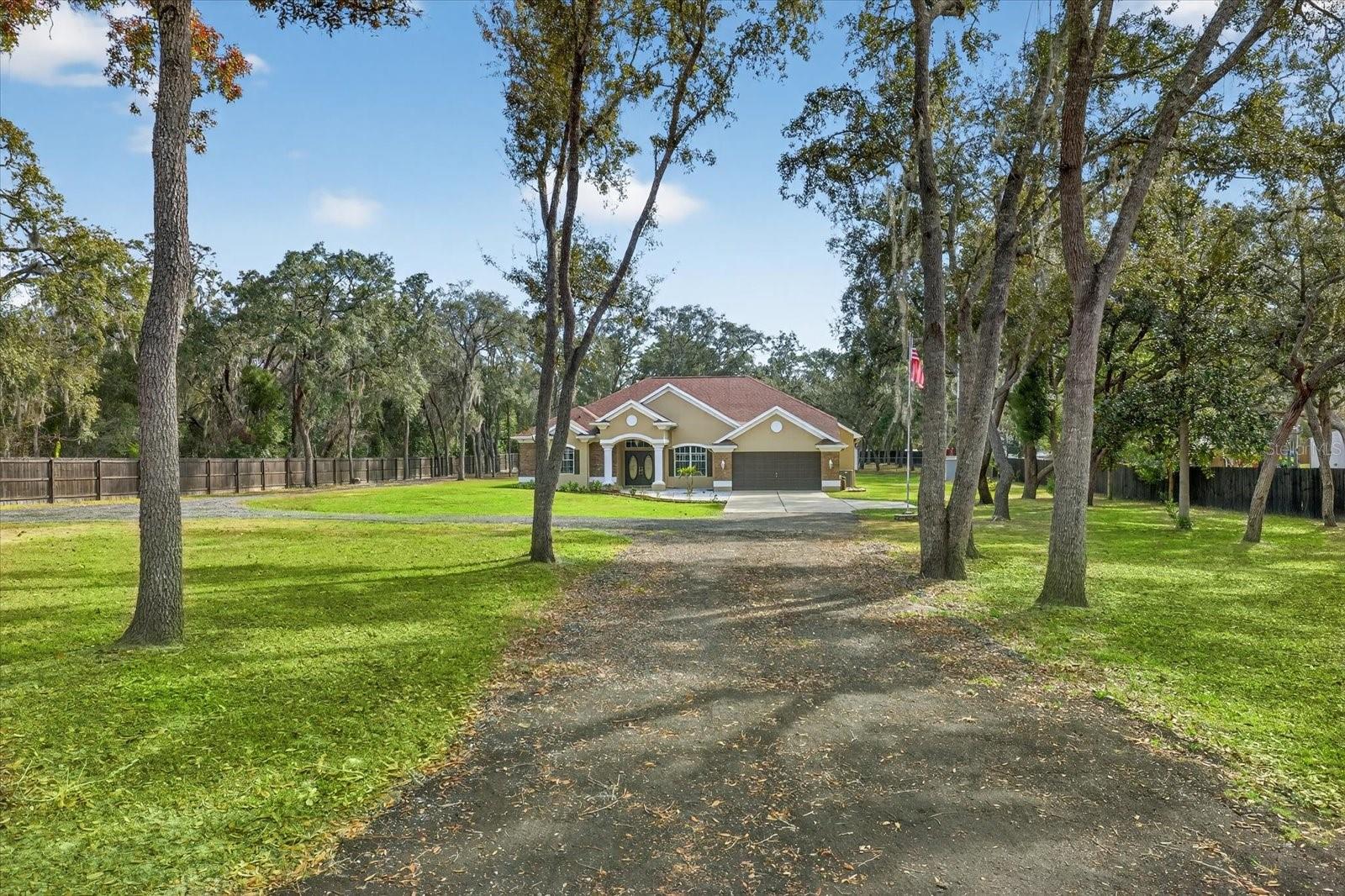 LONG LAKE ESTATES - Residential