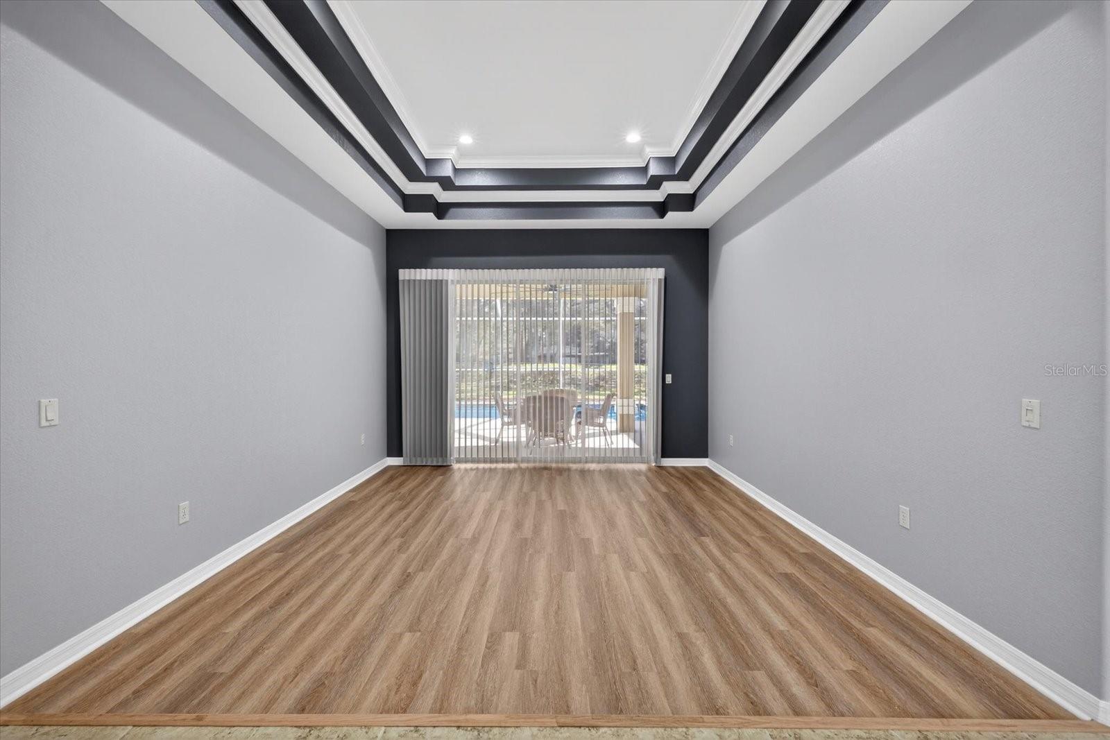 LONG LAKE ESTATES - Residential