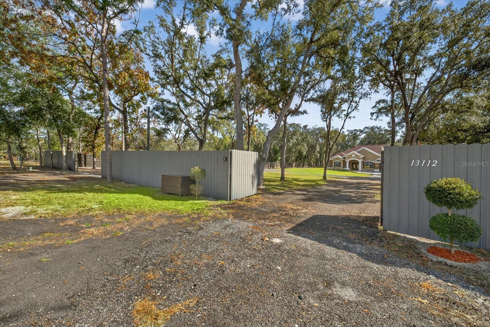 LONG LAKE ESTATES - Residential