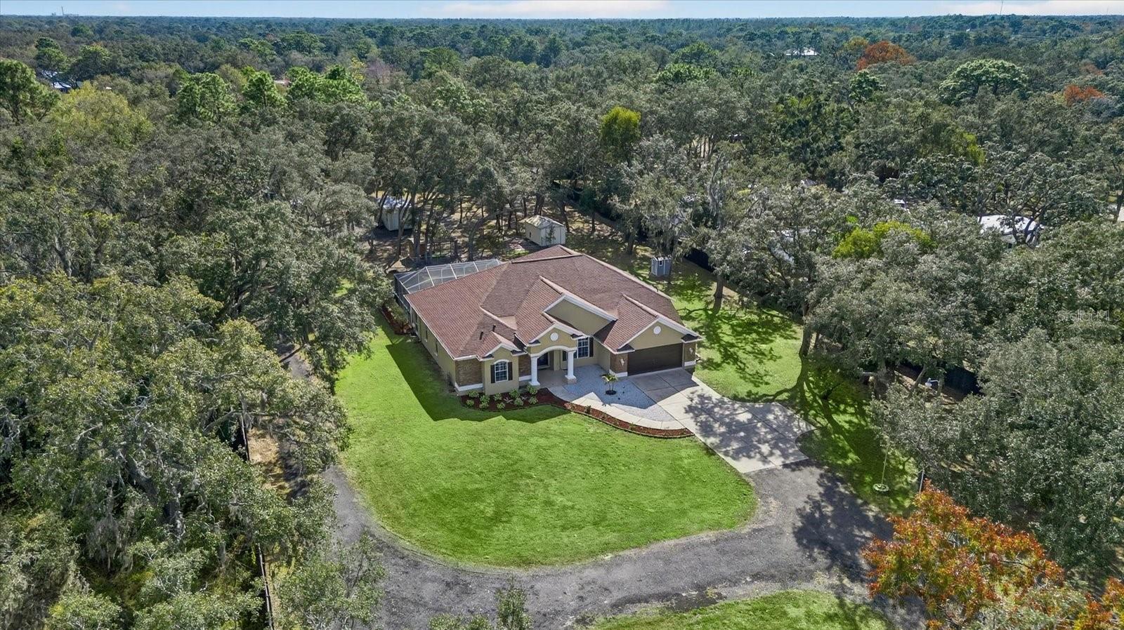 LONG LAKE ESTATES - Residential