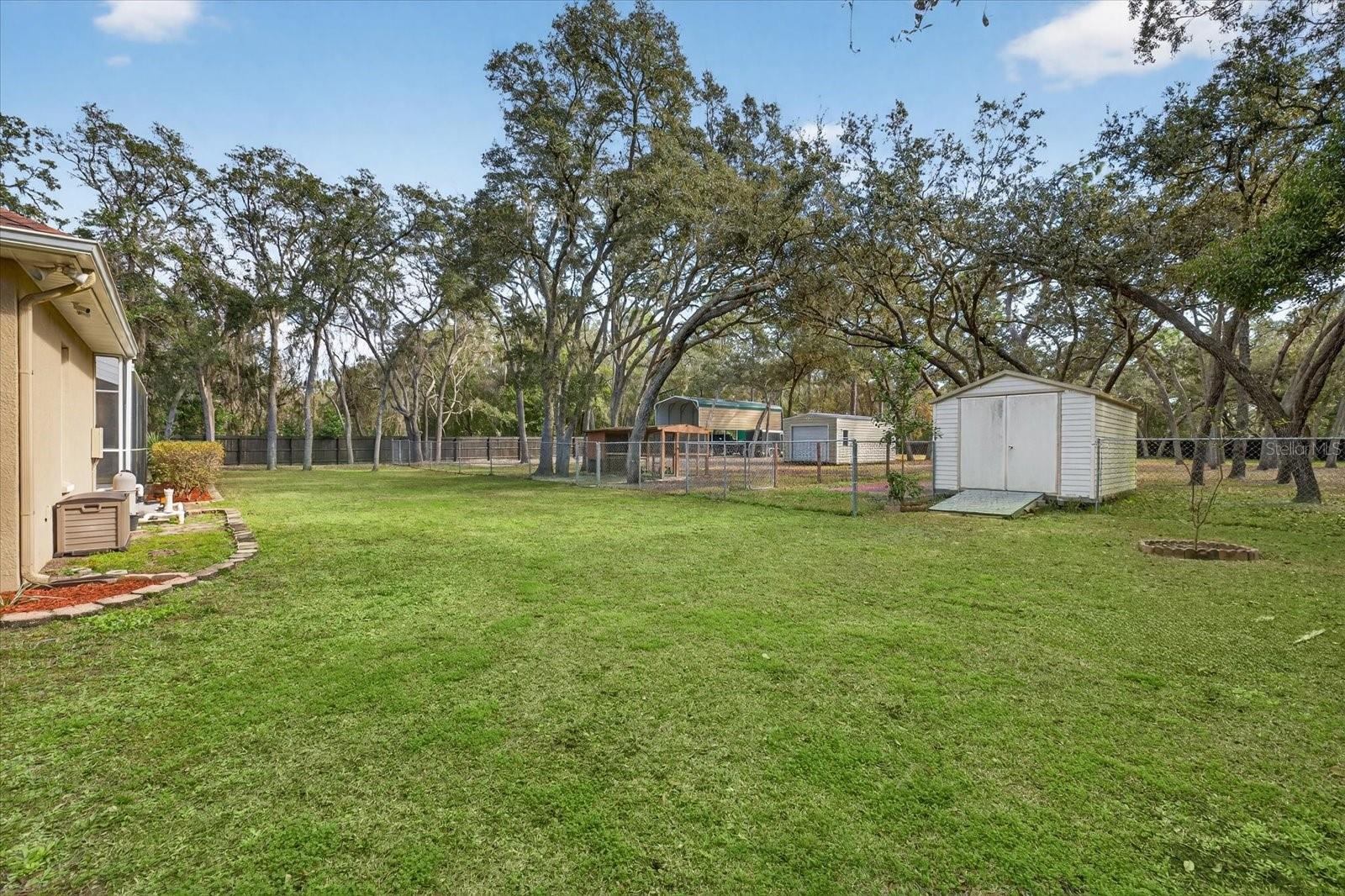 LONG LAKE ESTATES - Residential