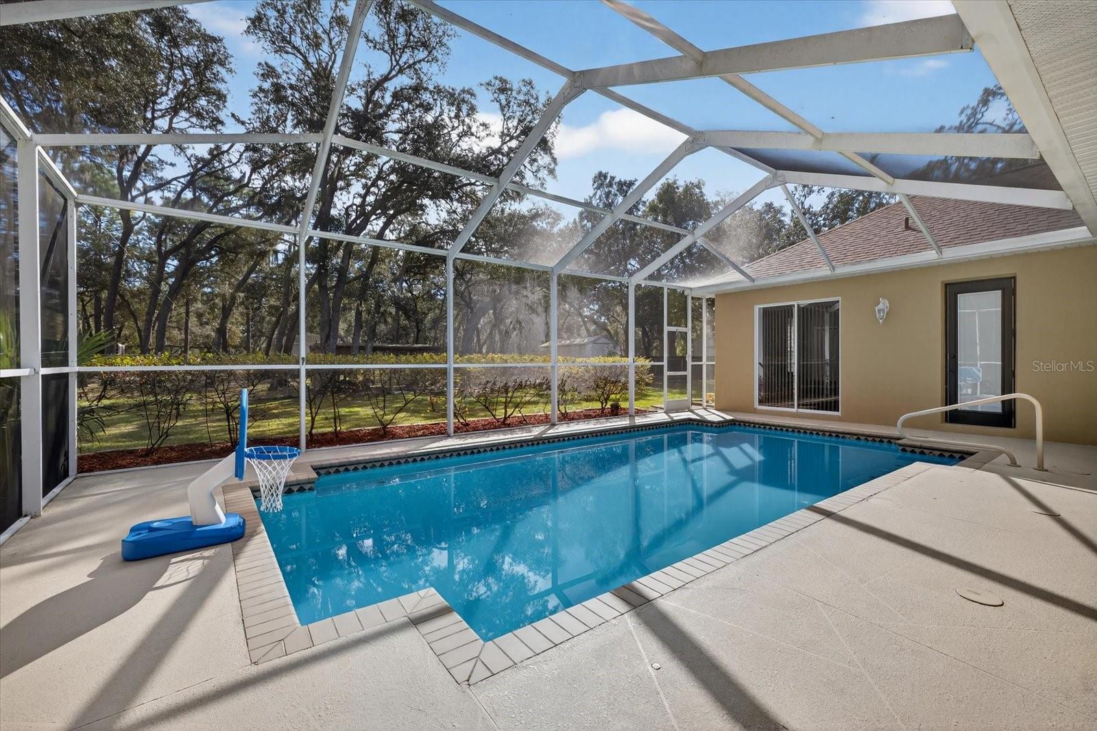 LONG LAKE ESTATES - Residential