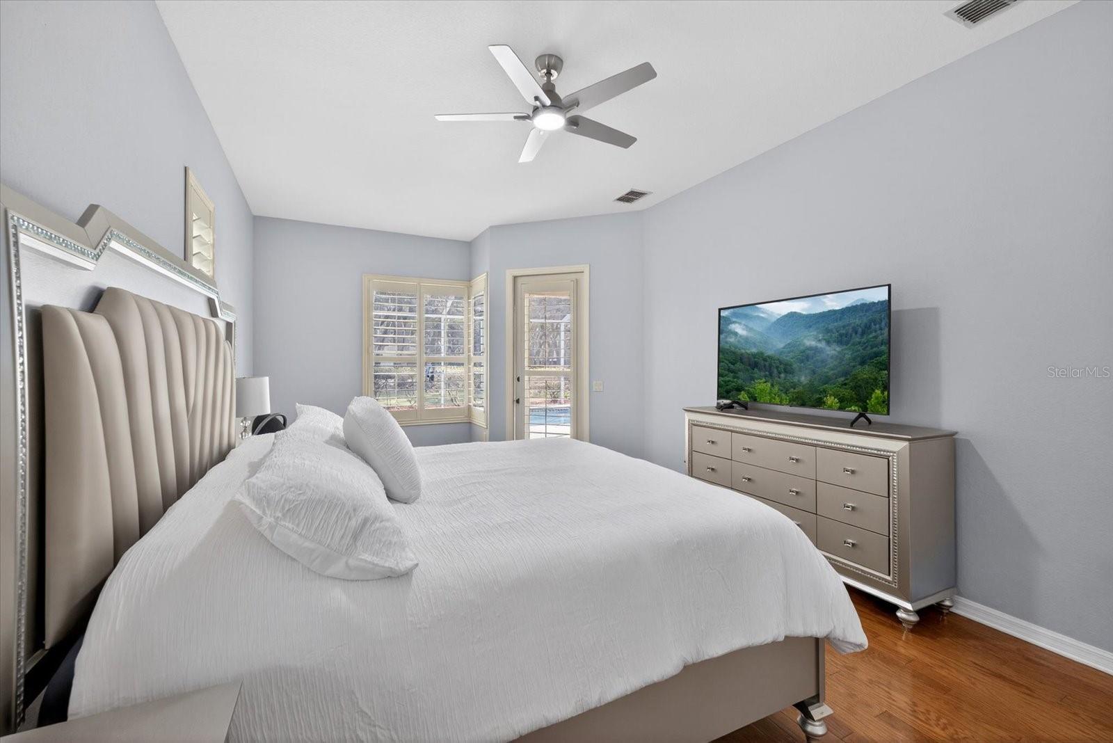 LONG LAKE ESTATES - Residential