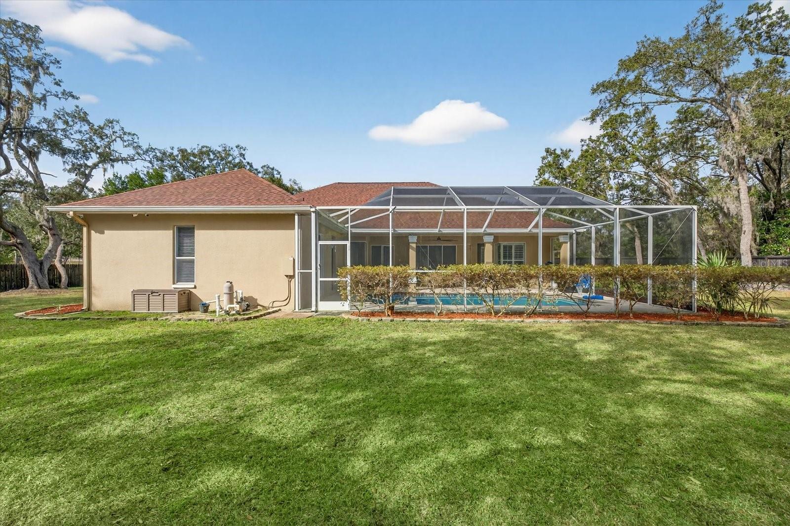 LONG LAKE ESTATES - Residential