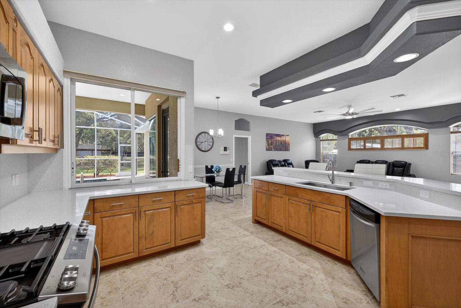 LONG LAKE ESTATES - Residential