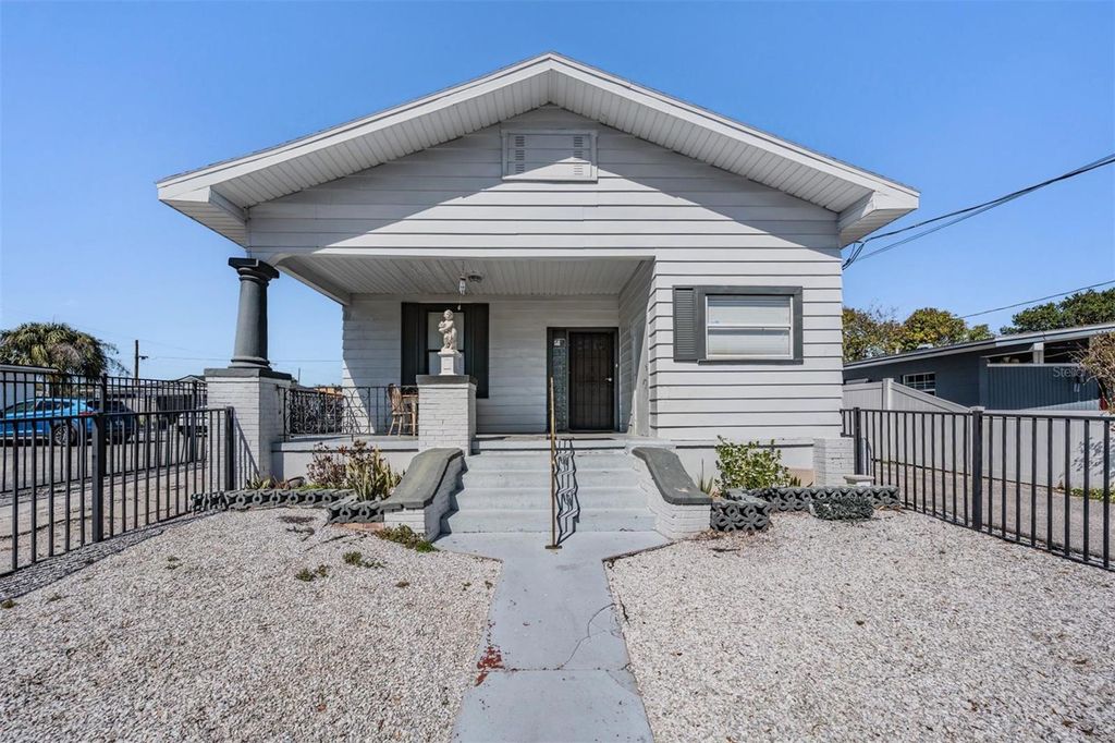 Photo of 2319 W Aileen Street, Tampa, FL 33607 (MLS # TB8481318)