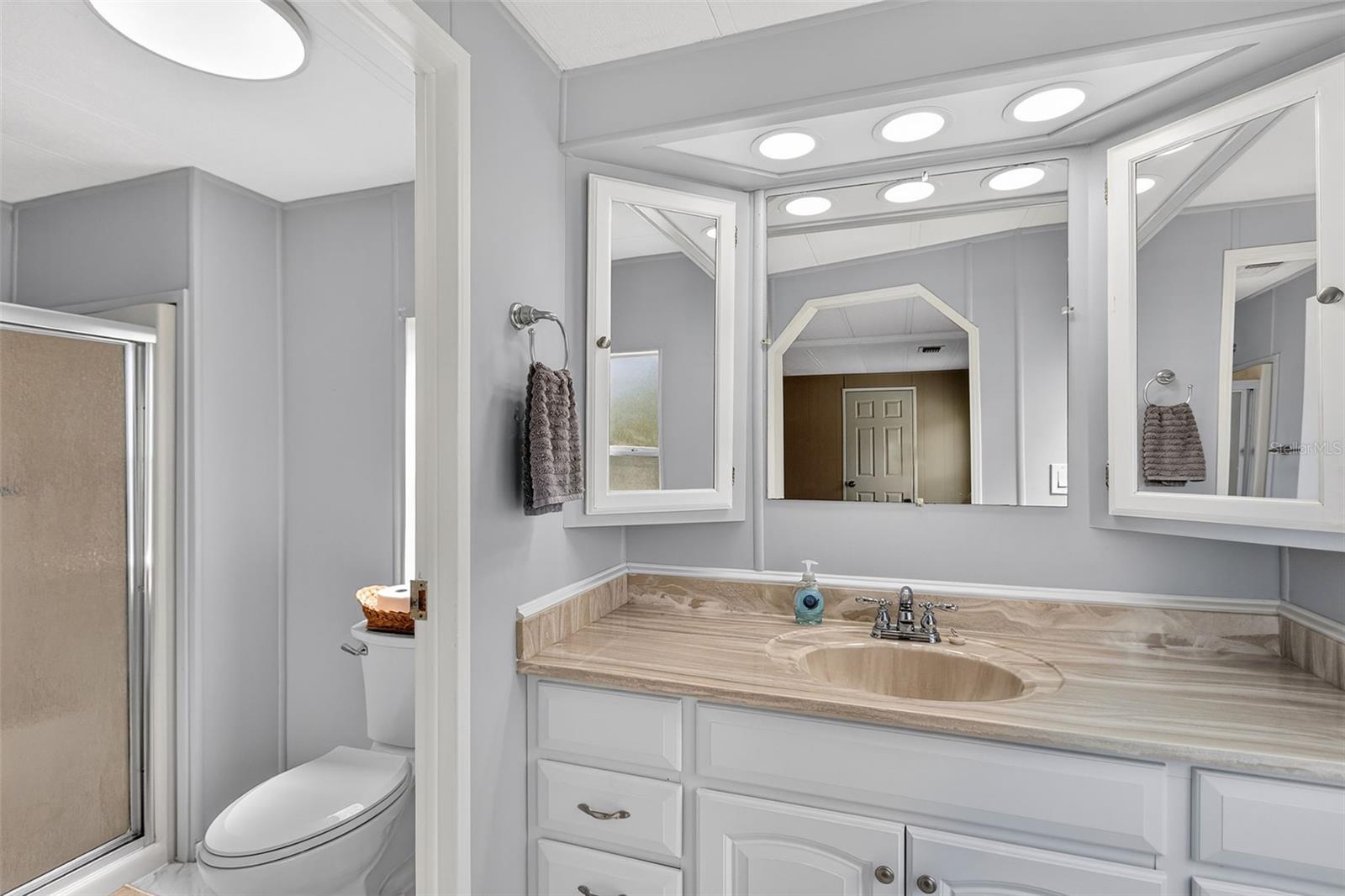 LA CASA MHP CO-OP - Residential