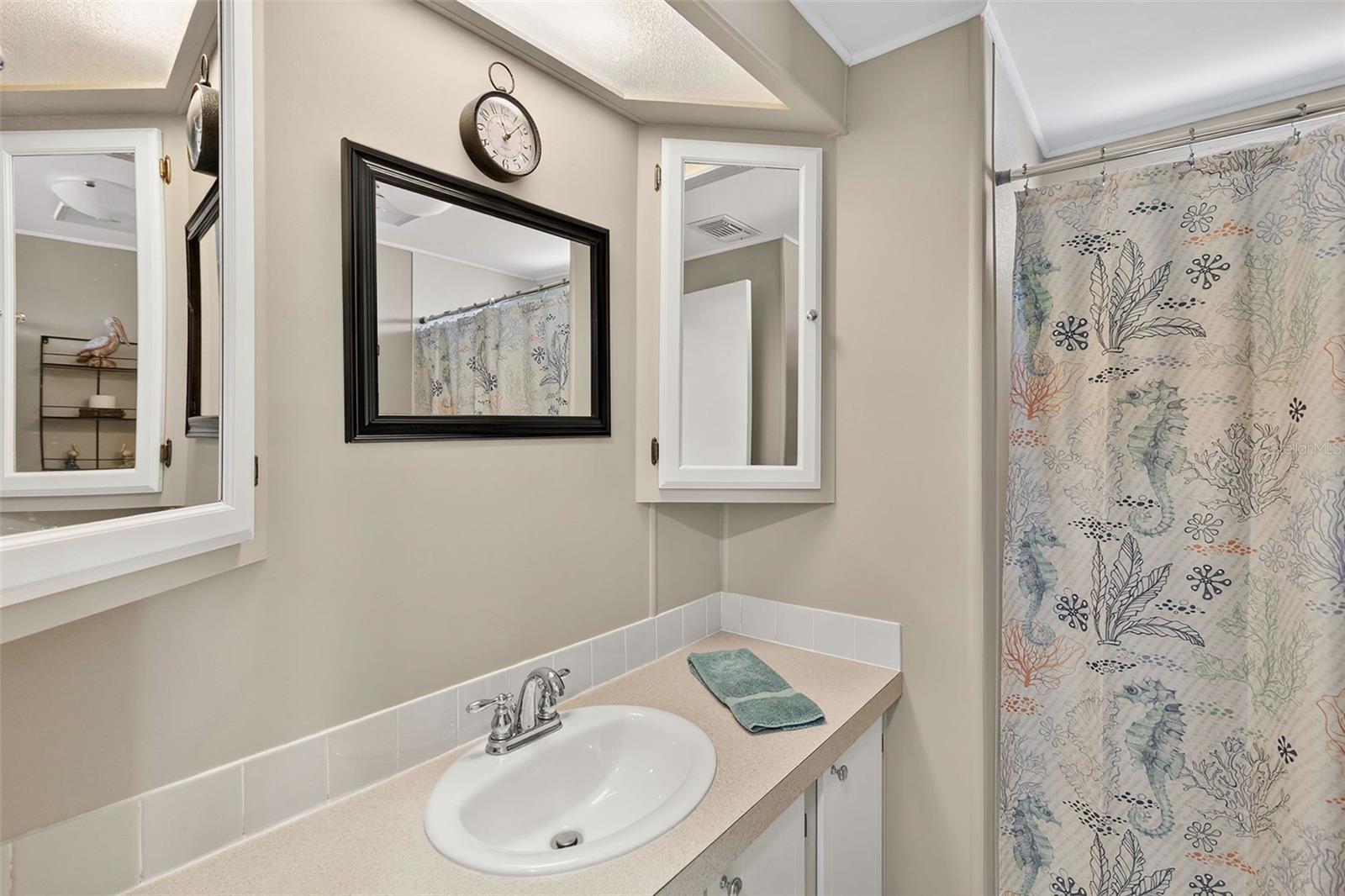 LA CASA MHP CO-OP - Residential