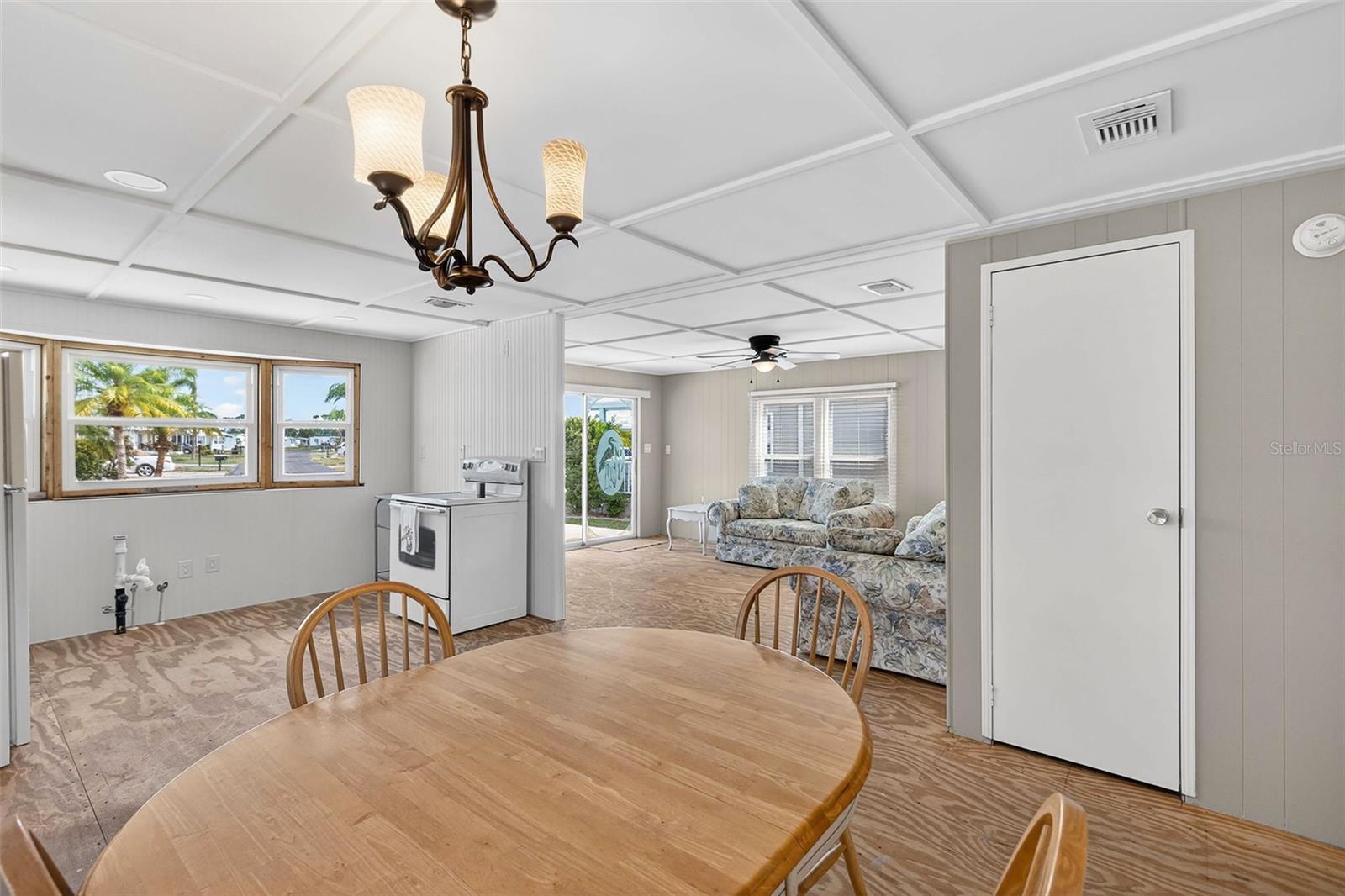 LA CASA MHP CO-OP - Residential