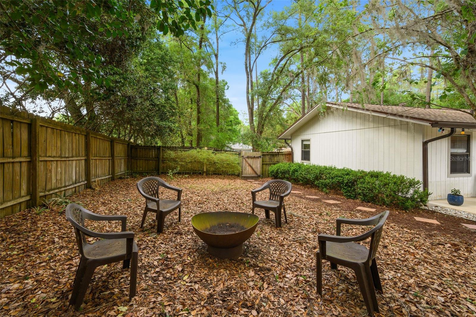 PINE BREEZE - Residential