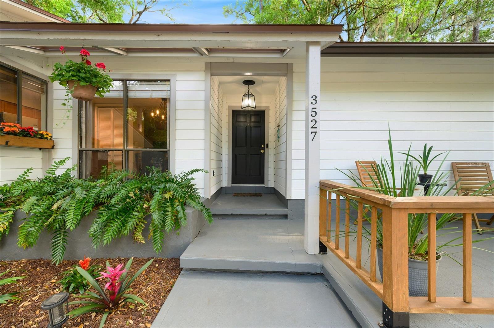 PINE BREEZE - Residential