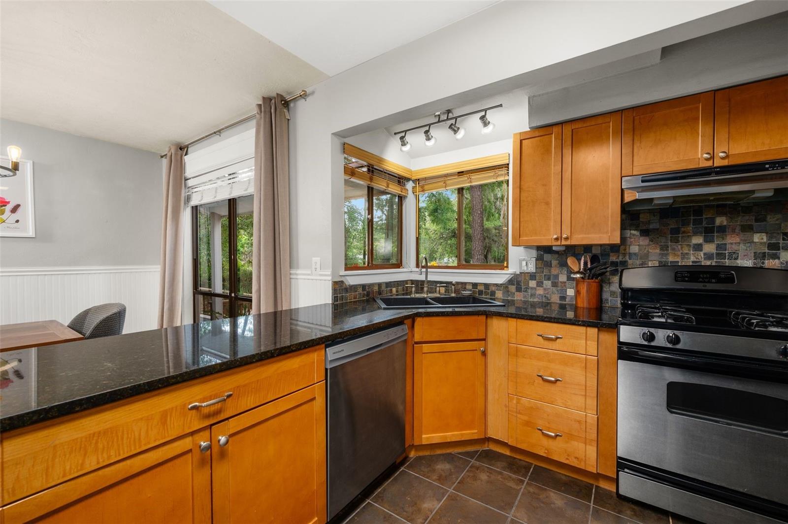 PINE BREEZE - Residential