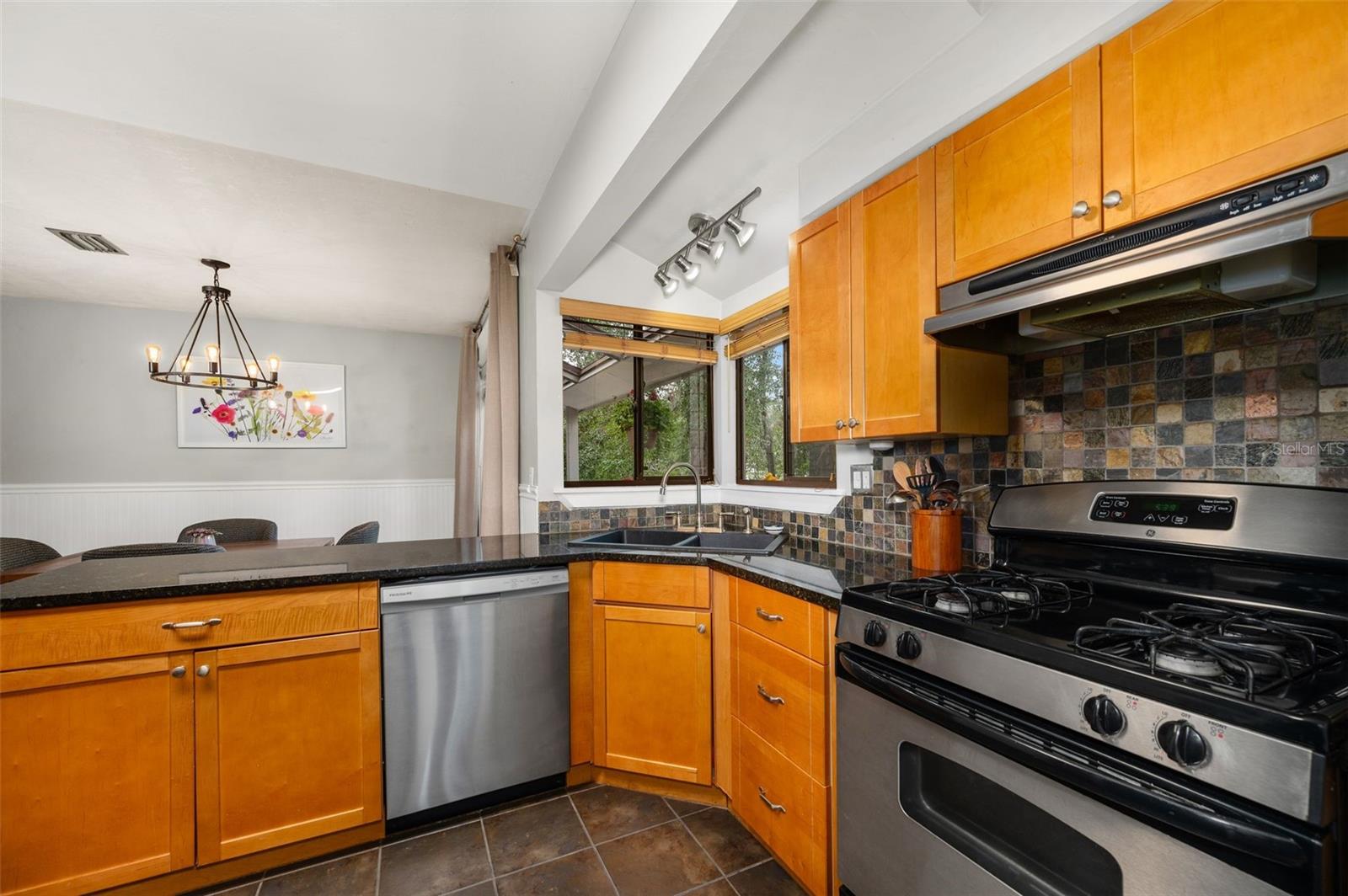 PINE BREEZE - Residential