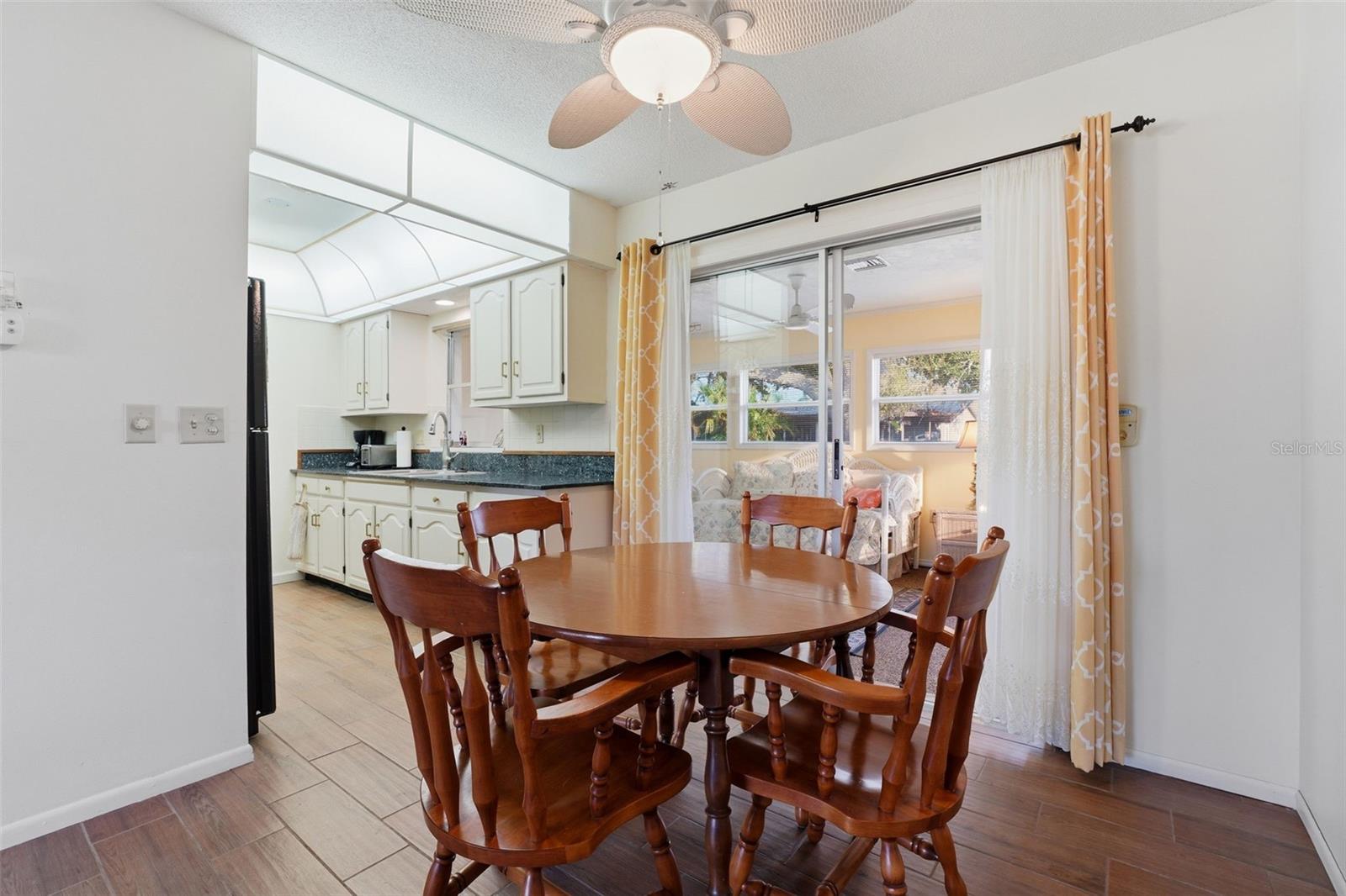 SOUTH VENICE - Residential