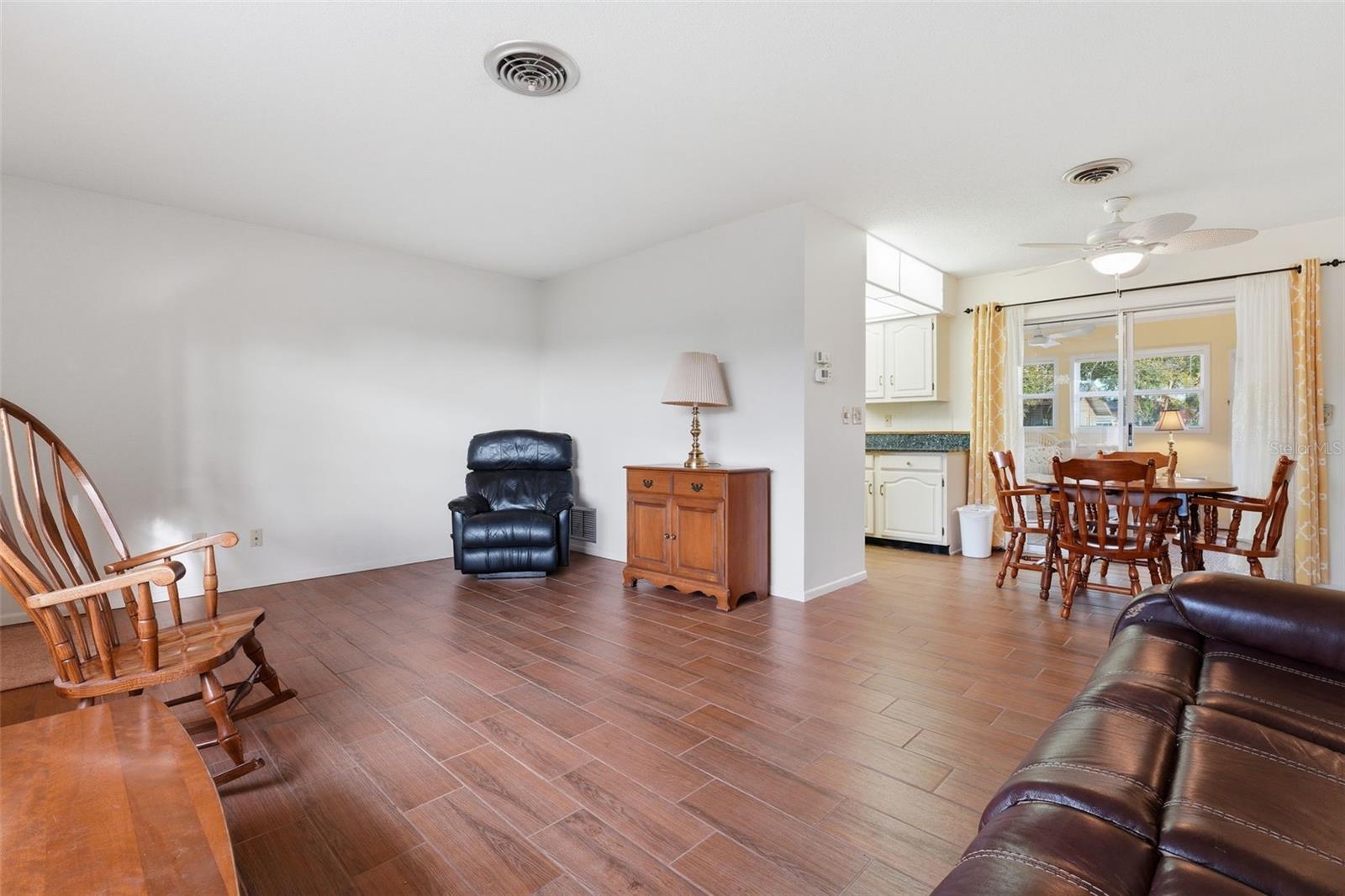 SOUTH VENICE - Residential