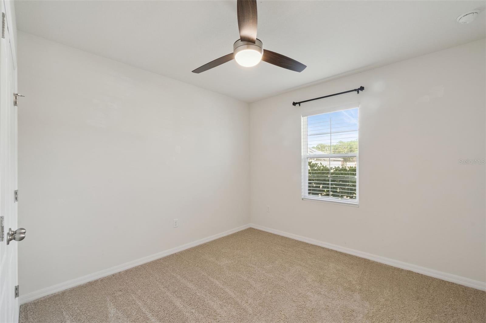 LAKE GLEASON RESERVE - Residential