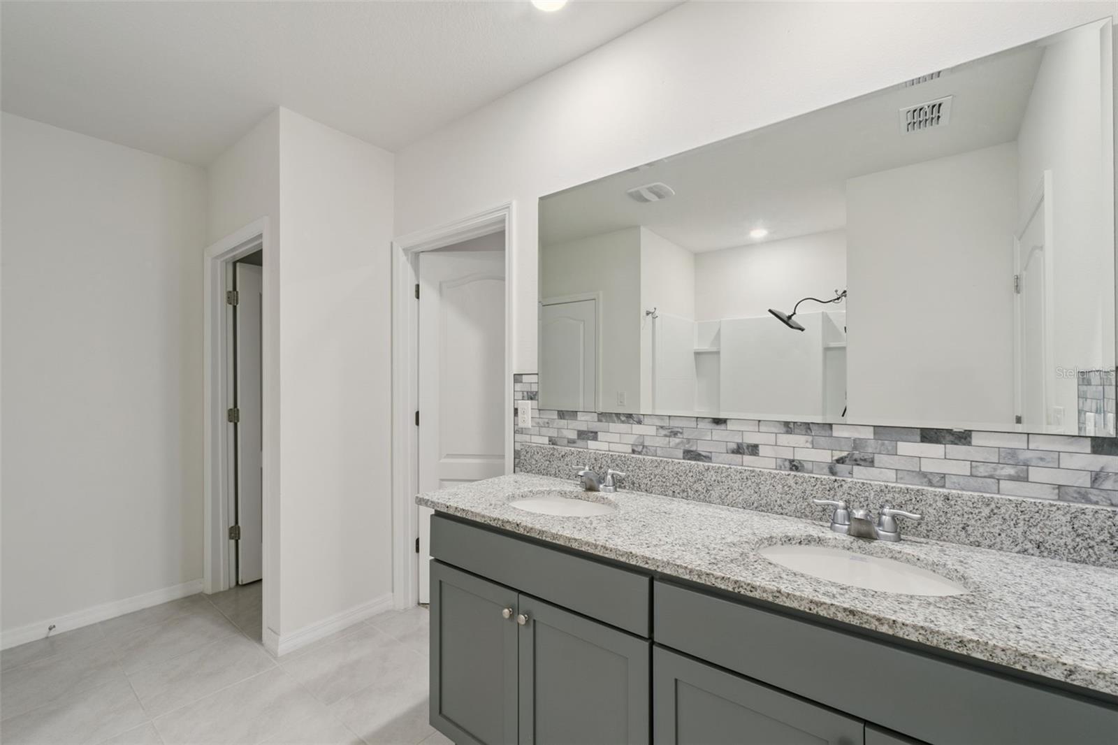 LAKE GLEASON RESERVE - Residential